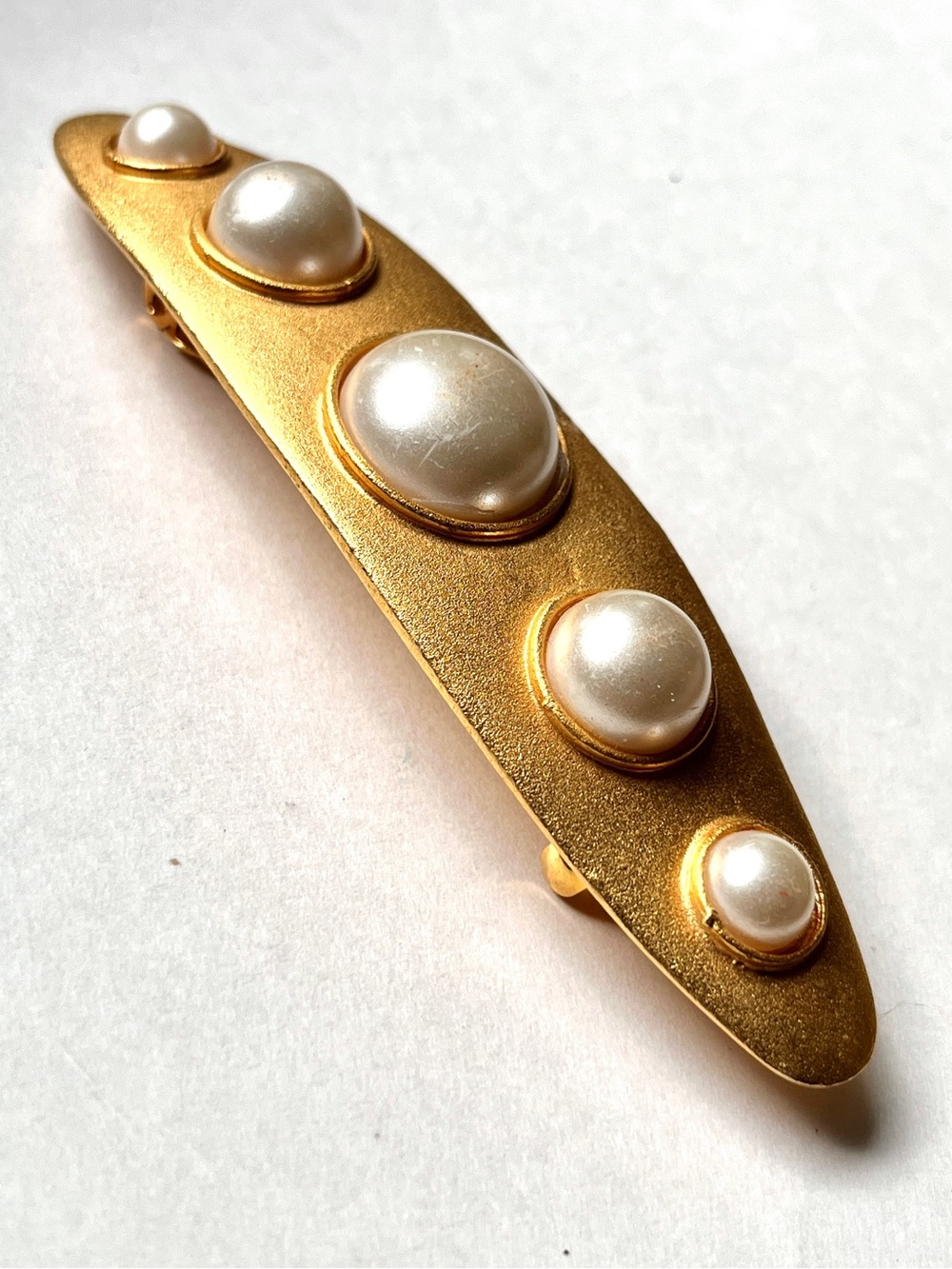 Stunning Bloomingdale’s Barrette Long Gold Tone Faux Pearls France Vintage 1980s